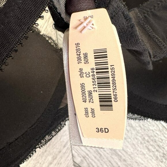 Victoria's Secret Push Up Bra Size 36D Red Black Lace Padded NWT NEW - Picture 5 of 5